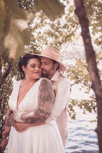 mobile - carousel-hero-element image-2